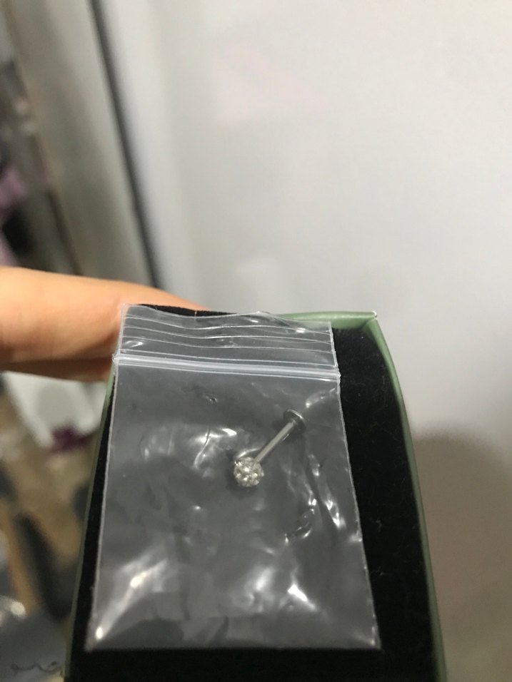 Taşlı dudak ve kulak piercing - Görsel 3