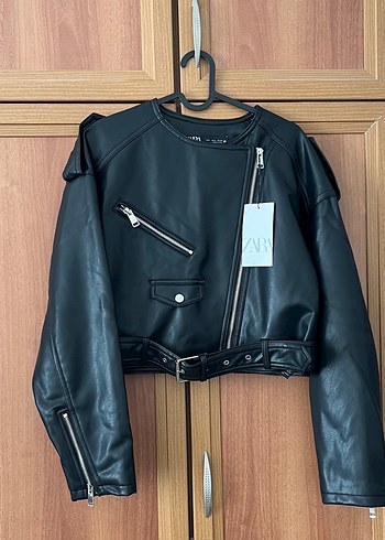 Zara siyah Kemerli Deri Biker Ceket M