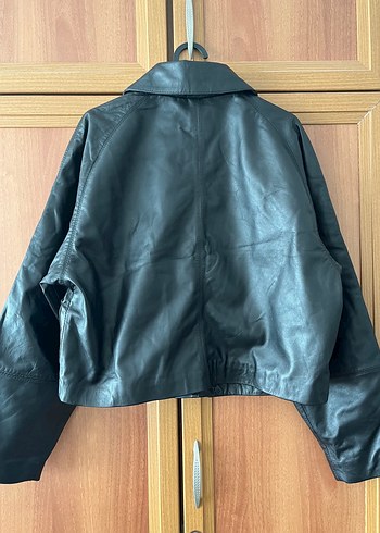 m Beden siyah Renk Pull and bear siyah hakiki deri ceket M
