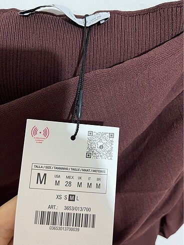 Zara Zara omzu açık kahverengi bluz M beden