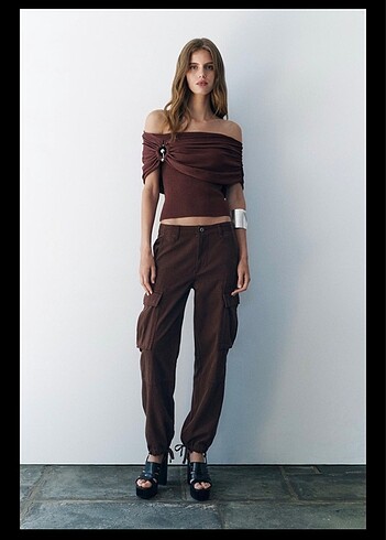 Zara omzu açık kahverengi bluz xs beden