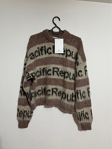 Pull and Bear Pull and bear pembe çizgili kazak s beden