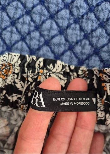 Zara çiçekli mini etek - Görsel 2