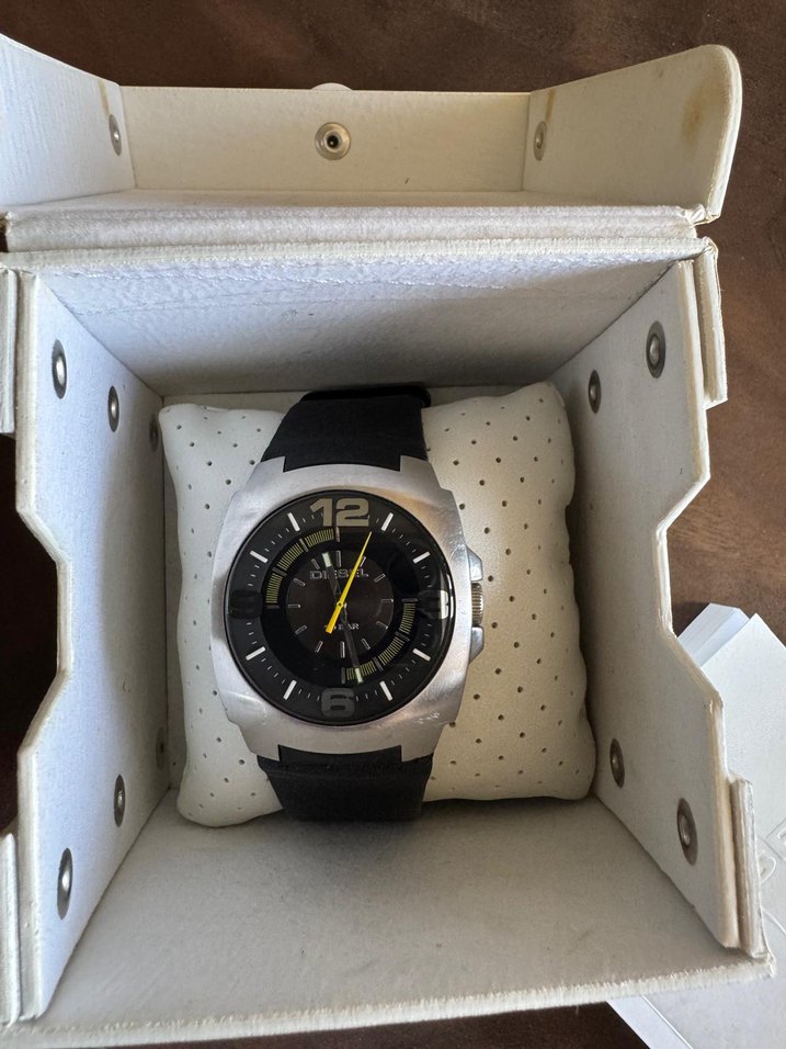 Diesel Gri Erkek Biker Tarzı Saat - Görsel 3