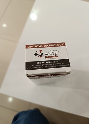 Diğer Solante pigmenta güneş kremi