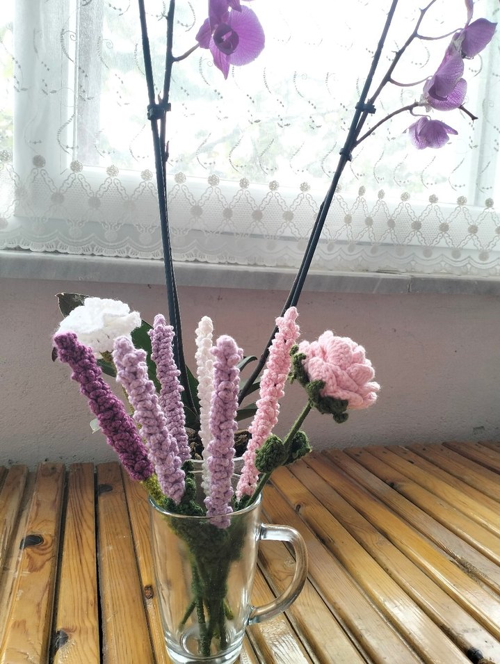 El Yapımı Mor Tonlu Örgü Çiçekler - Görsel 5