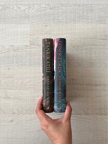 Düşmüş Tanrılar Serisi/Hannah Kaner