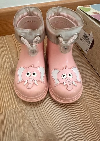22 Beden İgor Kız Çocuk Pembe Fil Desenli Lastikli Bot