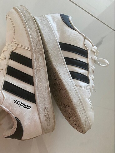 36,5 Beden Adidas spor ayakkabı