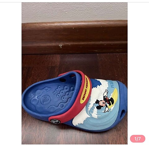 Crocs Crocs Disney Terlik 10-11 numara 27-28-29 numaraya denk geliyor