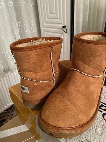 Ugg bot