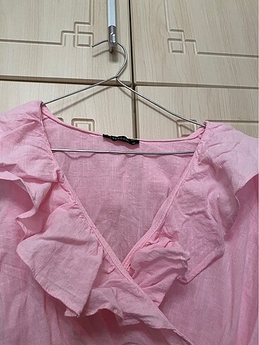 Zara Pembe fırfırlı crop bluz