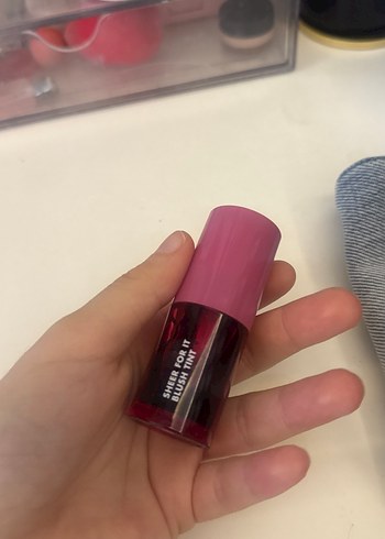 Beden e.l.f. tint