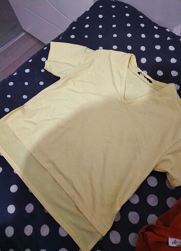 Butter yellow tişört