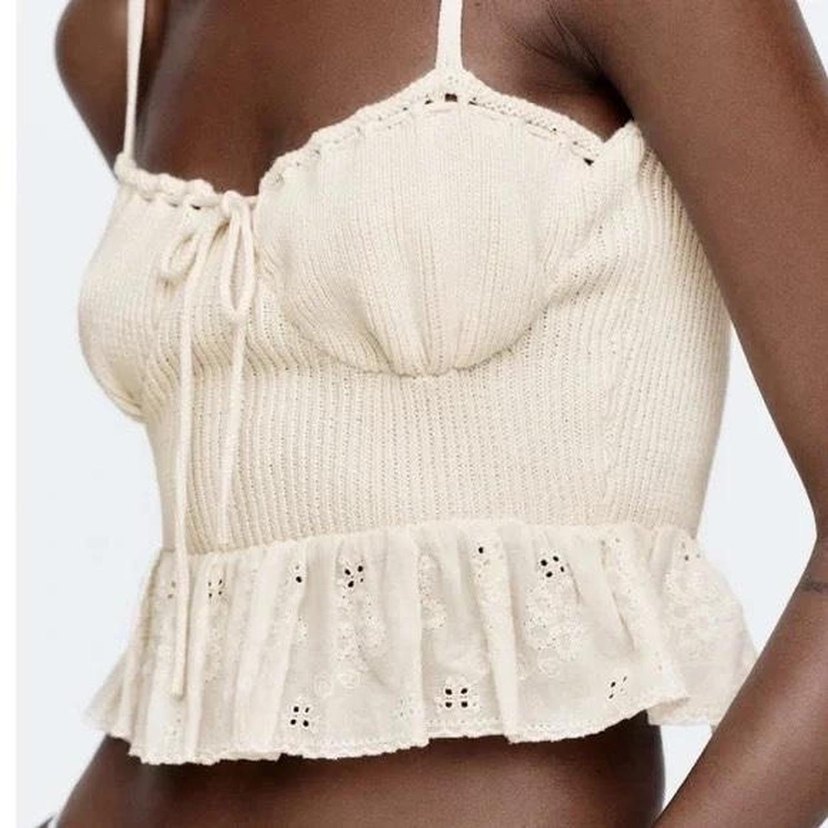 Zara Büstiyer - Görsel 2