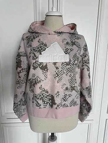 Adidas Sweatshirt