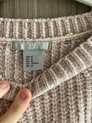 H&M Yumoş kazak