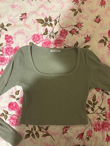 Bershka crop