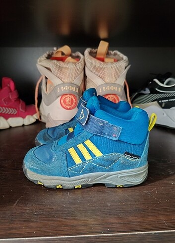 Adidas çocuk bot