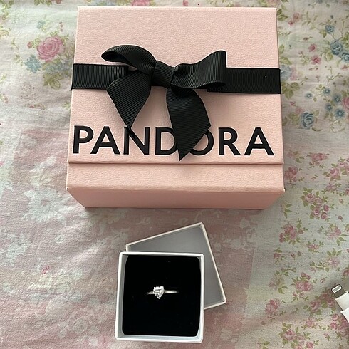 Pandora kalpli tek tas yuzuk