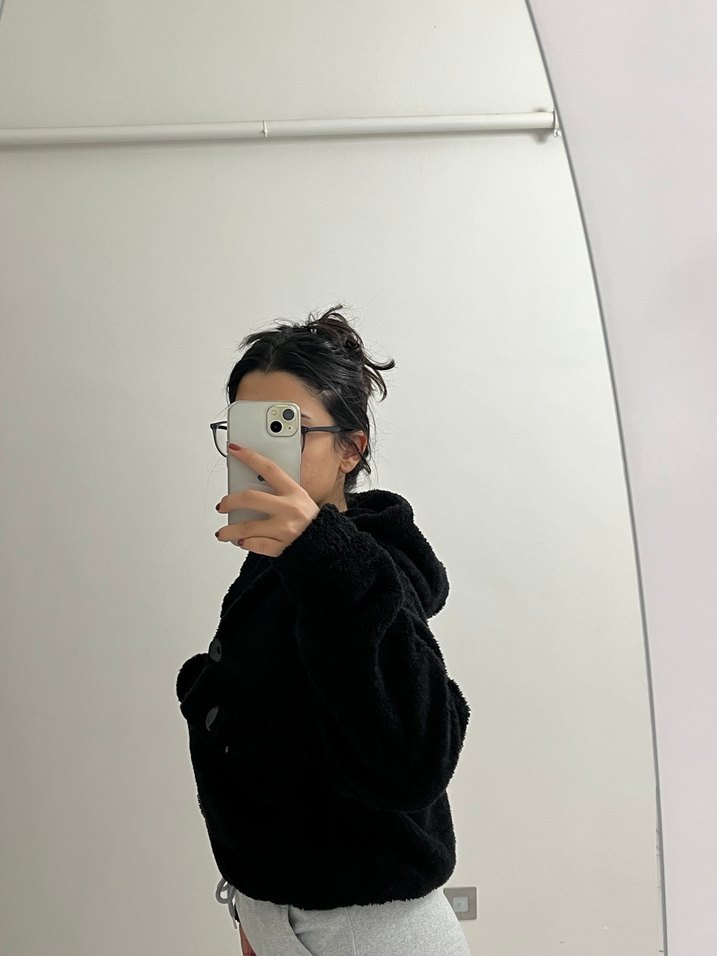 Siyah tüylü kısa ceket - Görsel 4