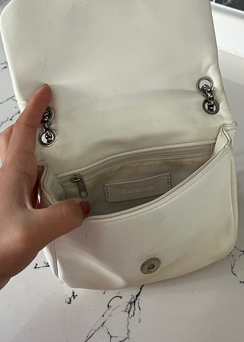 Bershka Beyaz Deri Kadın Çanta