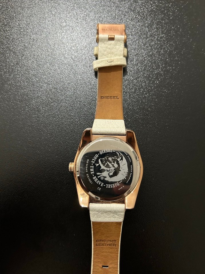 DİESEL KADIN KOL SAATİ - Görsel 4