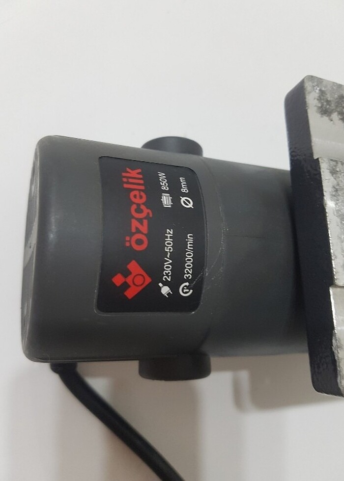 ÖZÇELİK KALIPÇI FREZE 850 W SIFIR - Görsel 5