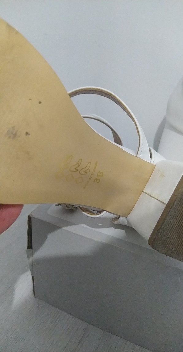 Beyaz Minimalist Blok Topuklu Kadın Sandalet - Görsel 5