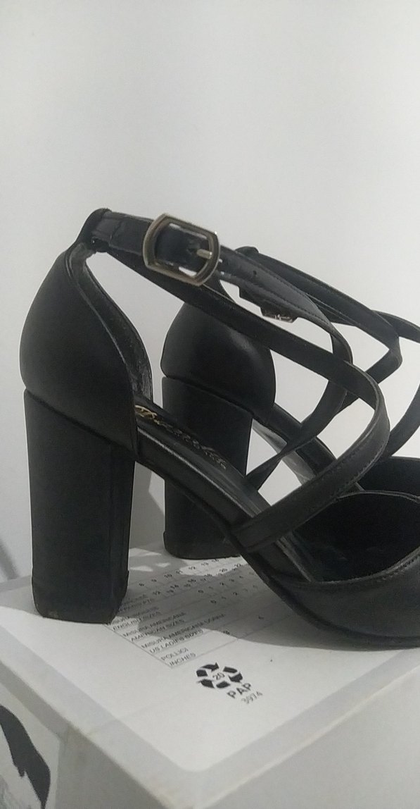 Klasik Siyah Tokalı Topuklu Kadın Ayakkabı - Görsel 4