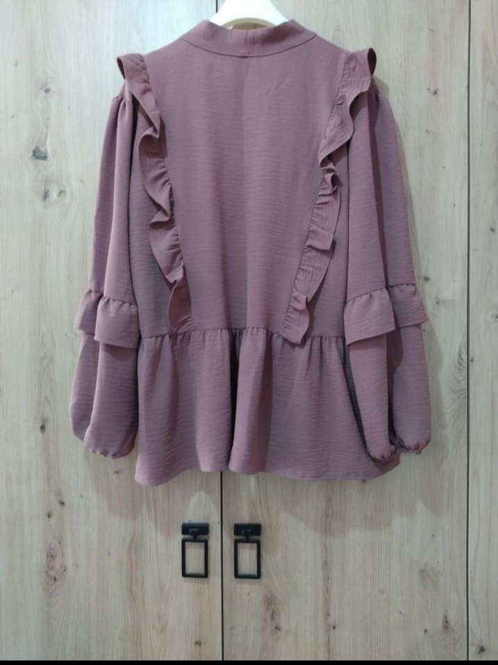 Uzun Kollu Volanlı Kadın Tunik - Görsel 3