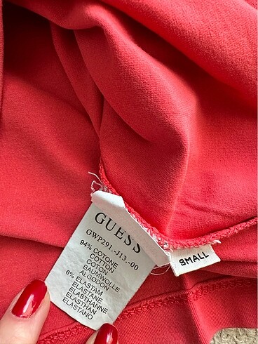 xs Beden kırmızı Renk GUESS ORJİNAL NAR ÇİÇEĞİ XS