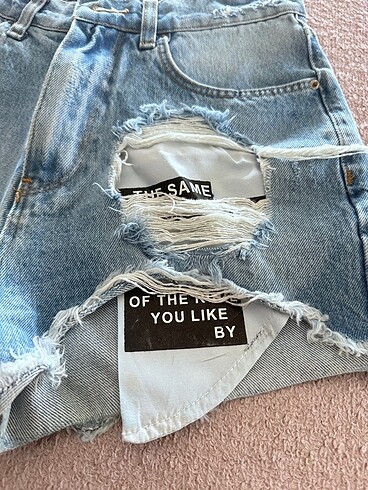 Koton KOTON JEANS YIRTIK DETAYLI KOT ŞORT 26 bedene