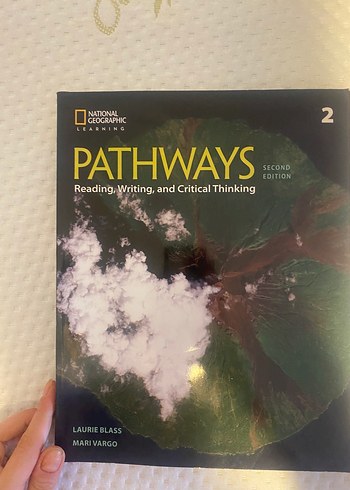  Beden Renk Pathways 2. Seviye İngilizce Kitabı