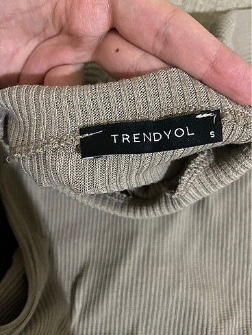 Trendyol & Milla bej çıtçıtlı bluz
