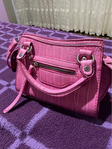 pembe çanta