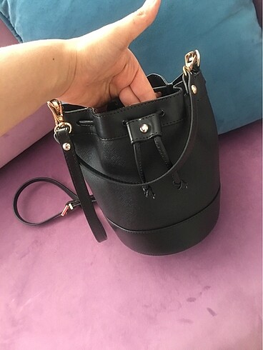 inci Kol çantası siyah