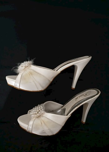 Beyaz stiletto