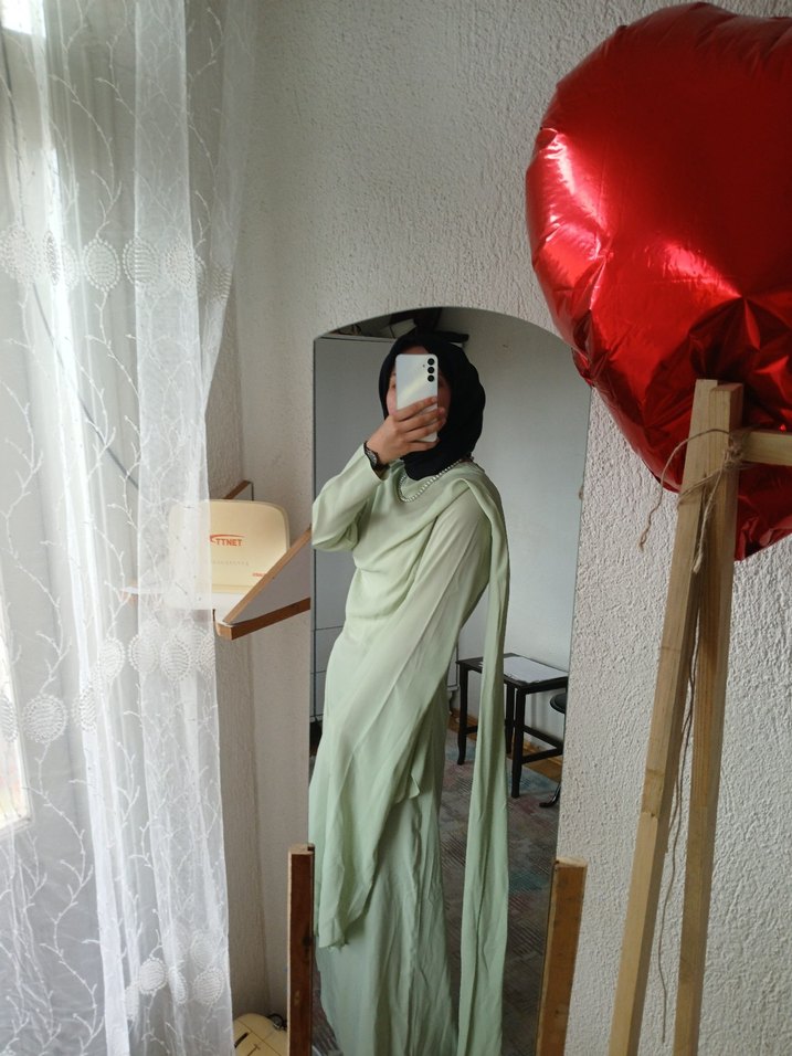 Yeşil Drapeli Uzun abiye - Görsel 4