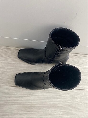 Zara Kadın topuklu bot