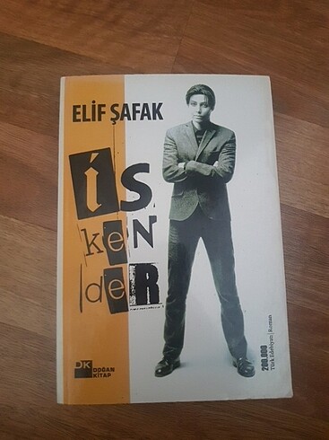 Elif Şafak İskender Roman 