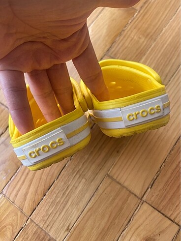 22 Beden Orjinal Crocs sarı unisex çocuk terliği