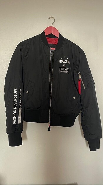Bershka bomber mont