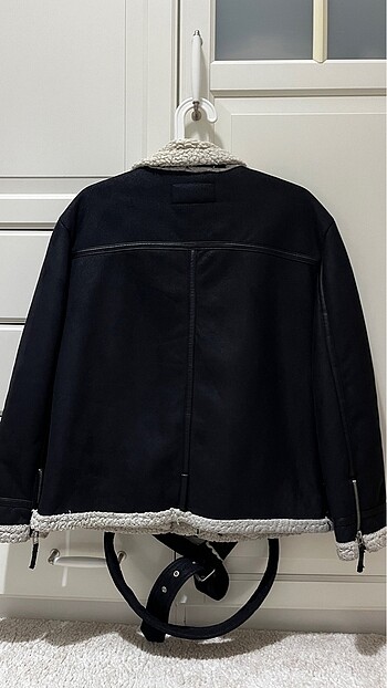 Siyah içi kürklü mont - Görsel 5