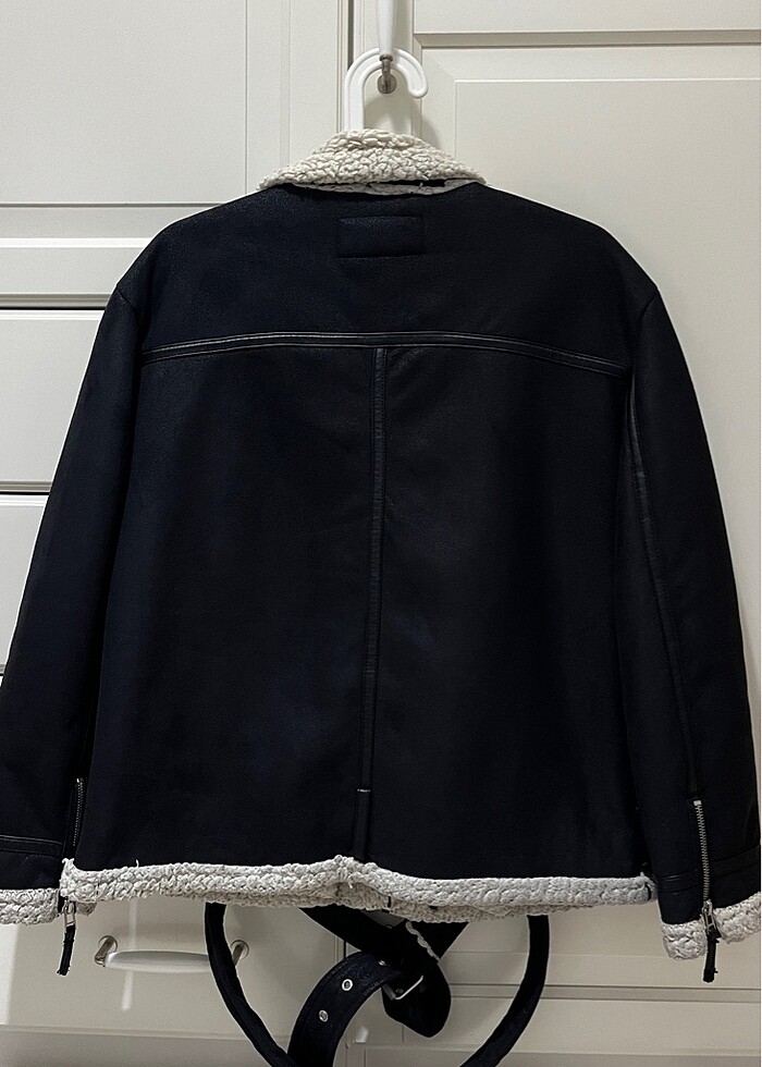 Siyah içi kürklü mont - Görsel 5