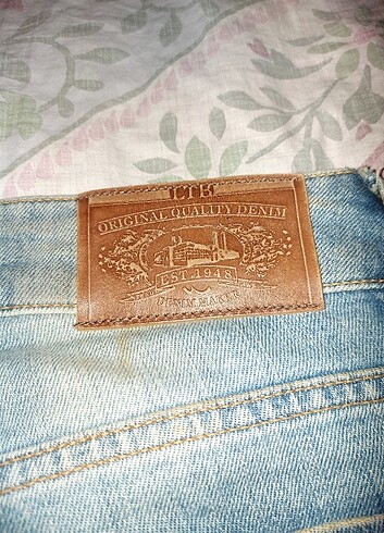 Levis Pantolon