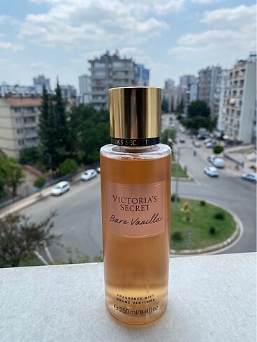 Victoria secret bare vanilla