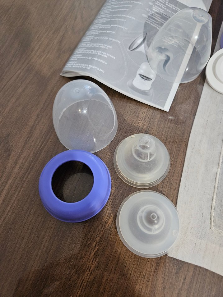 Lansinoh manuel Göğüs Pompası, 
biberon uçları ve göğüs pedleri - Görsel 2