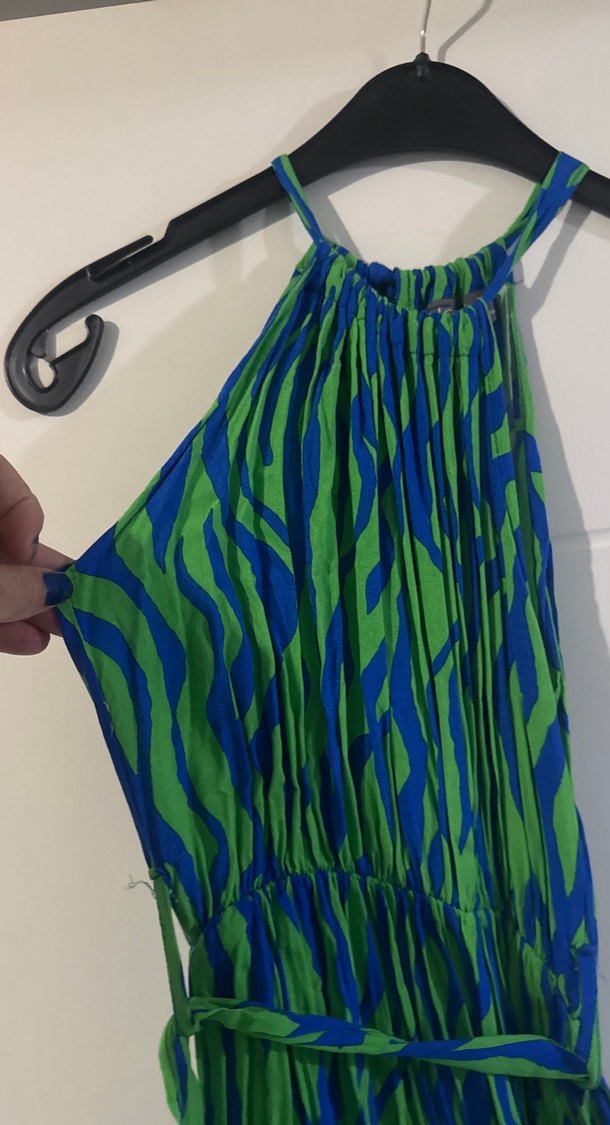 Yeşil Pilili Uzun Bohem halter yaka Elbise - Görsel 2