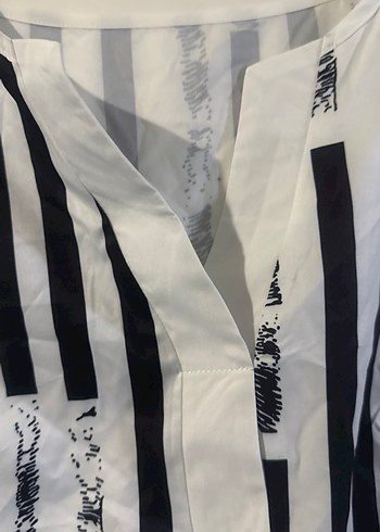 Kadın V Yaka Pilili Midi Bluz - Görsel 2